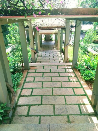 Angsana Oasis Spa & Resort, Buchen Sie Resort Makalidurga Indien