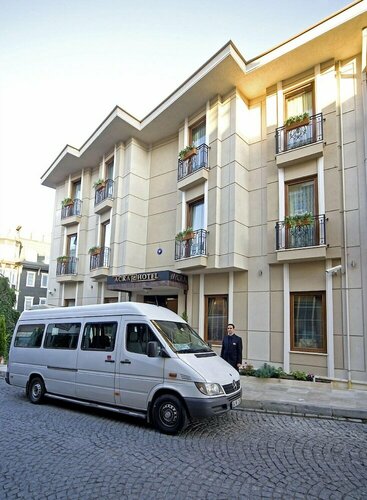 Acra Hotel, Забронировать Отель Отели Стамбула 3 звезды, рядом с Турецкие бани Джагалоглу, 3*