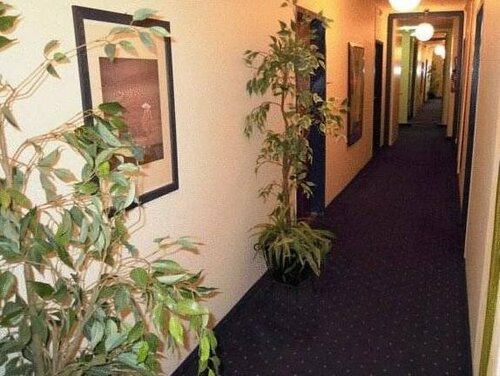 Hotel Comedie, Book Hotel Vaud hoteller med parkering, Parkering
