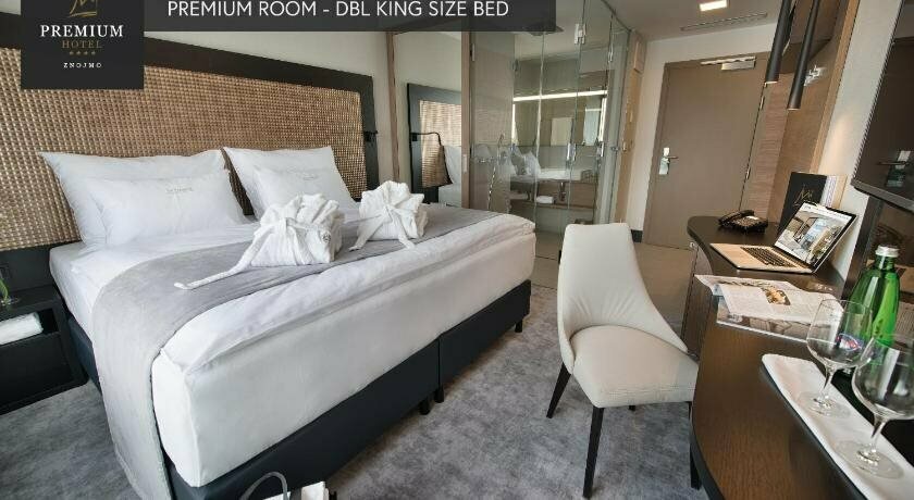 Premium Hotel