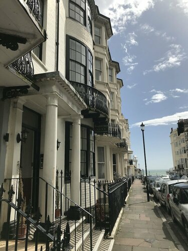 Kempfield House, Забронировать Отель Отели Брайтона с парковкой, рядом с The Brighton Treasure Hunt Company, Парковка