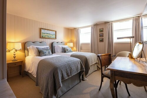The White Hart - A Heartwood Inn, Забронировать Отель Льюис 