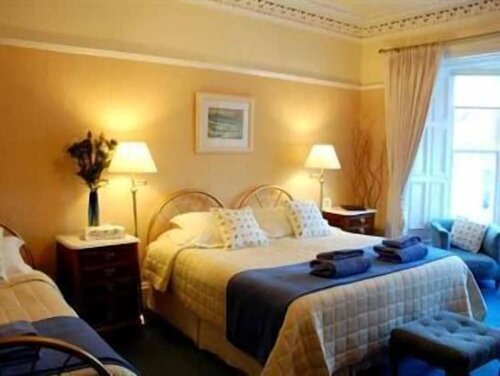 Burnside Guest House, Забронировать Гостевой дом Отели Эйршир с парковкой, Парковка