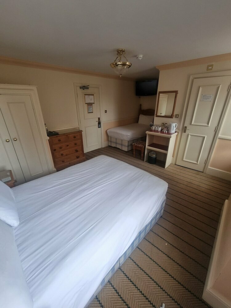 The Oak Hotel