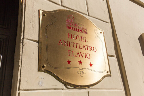 Hotel Anfiteatro Flavio, Забронировать Отель Рионе Монти Рим
