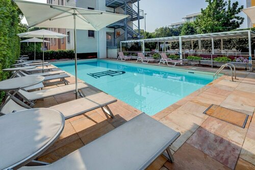 Jet Hotel, Sure Hotel Collection by Best Western, Забронировать Отель Отели в центре Галларате, в центре, Завтраки