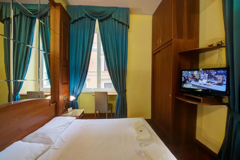 Manin Suites LT