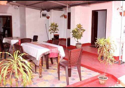 Colonial Inn, Забронировать Отель Отели Джафны с завтраком, рядом с Jaffna Railway Station, Завтраки