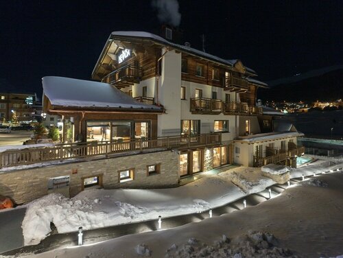 Mont Chalet Nevada, Забронировать Шале Отели Ливиньо 4 звезды, рядом с Кресельный подъёмник Теола-Пьянони Басси (нижняя станция), 4*