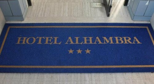 Hotel Alhambra, Забронировать Отель Отели Мирамаре с парковкой, Парковка
