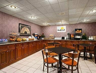 Palihotel Hollywood near Universal Studios, Забронировать Отель Отели Голливуда с парковкой, Парковка