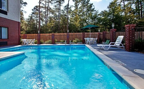 Holiday Inn Express Hotel & Suites Biloxi- Ocean Springs by IHG, Забронировать Отель Оушен-Спрингс Миссисипи - побережье