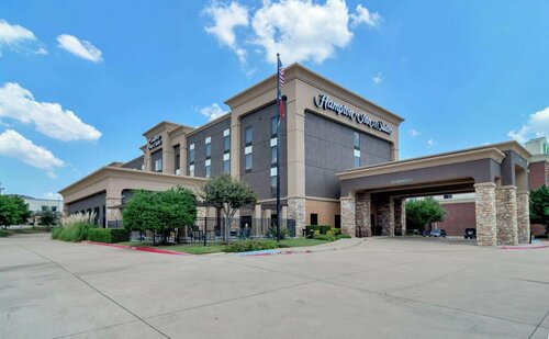 Hampton Inn & Suites Dallas-DFW Airport Hurst, Забронировать Отель Отели Херст 3 звезды, рядом с Семейный аквапарк NRH2O, 3*