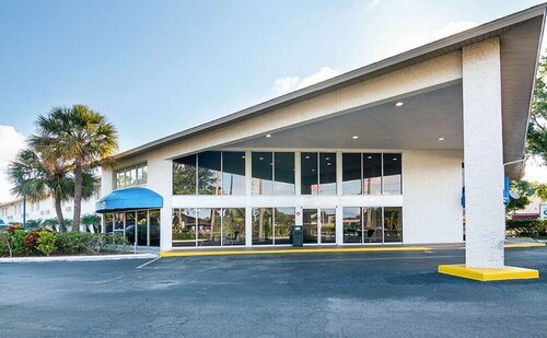 Motel 6-Tampa, FL - Fairgrounds, Buchen Sie Motel Brandon Florida