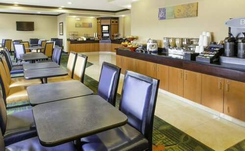 Fairfield Inn Fargo, Book Hotel Fargo North Dakota