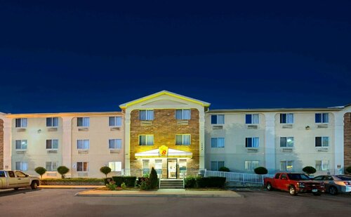 Super 8 by Wyndham Plano/Dallas Area, Забронировать Мини-отель Плейно Dallas - Fort Worth Metropolitan Area