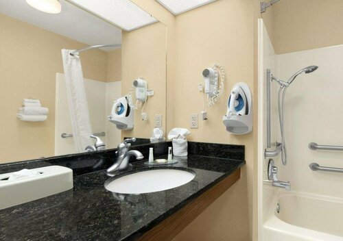 Baymont Inn & Suites - Eufaula, Book Hotel Eufaula Alabama