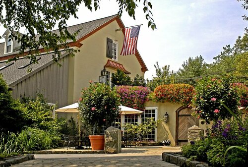 The Inn at Montchanin Village & Spa, Забронировать Отель Отели Монтчанин с парковкой, Парковка