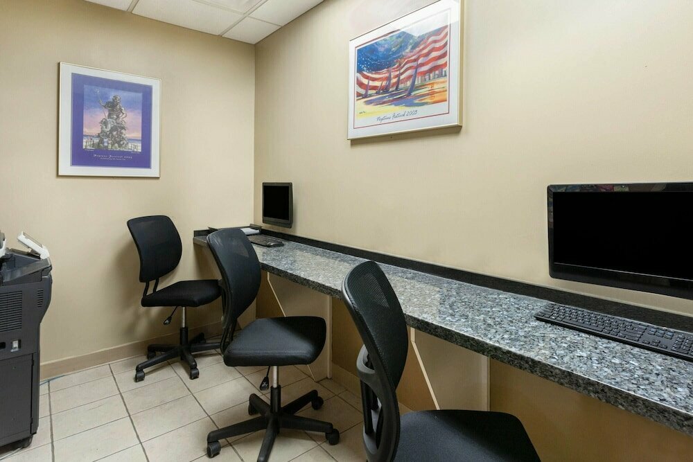 Travelodge by Wyndham Virginia Beach