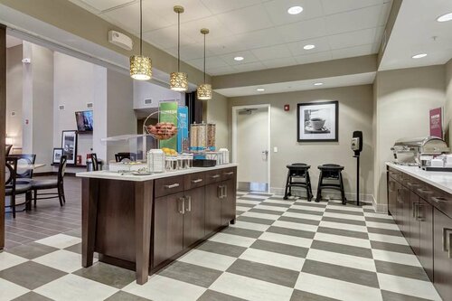 Hampton Inn-St. Louis Wentzville, MO, Забронировать Отель Отели Уэнтзвилл с парковкой, Парковка