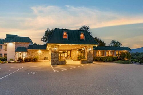 Best Western Plus Waterbury - Stowe, Забронировать Отель Отели Уотербери с бассейном, Бассейн