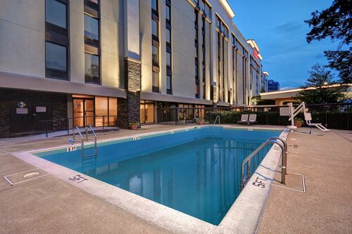 Hampton Inn & Suites Alexandria Old Town Area South, Забронировать Отель Александрия Washington DC Metropolitan area