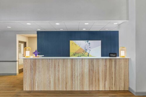 Spark By Hilton Charlotte Tyvola I-77, Забронировать Отель Executive Park Шарлотте