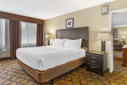 Best Western Plus Dryden Hotel and Conference Centre, Reserva ahora Hotel Hoteles en Dryden con aparcamiento, Aparcamiento