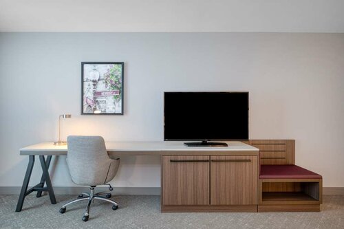 Hilton Garden Inn Boston Logan Airport, Забронировать Отель Бостон Бостон