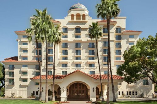 Embassy Suites by Hilton Milpitas Silicon Valley, Забронировать Отель Милпитас Silicon Valley