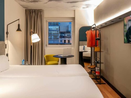 Ibis Malaga Centro Ciudad, Забронировать Отель Отели Малаги - центра с завтраком, рядом с La Casa Invisible, Завтраки