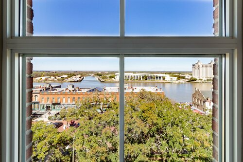 Holiday Inn Express Savannah - Historic District, Забронировать Отель Саванна Джорджия
