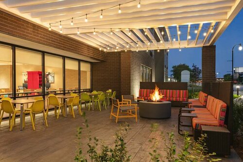 Home2 Suites By Hilton Milwaukee West, Varaa Hotelli Milwaukee Wisconsin