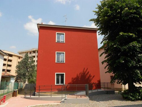 Ostello di Saronno - Malpensa Hostel, Book Hostel / Vandrerhjem Saronno hoteller med parkering, Parkering