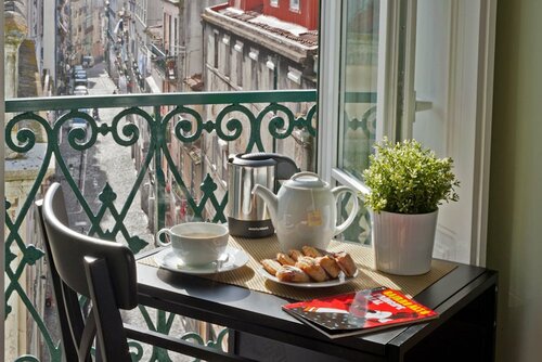 Guest House Rooms in Bairro Alto, Забронировать Апартаменты/квартира Мизерикорди Лиссабон