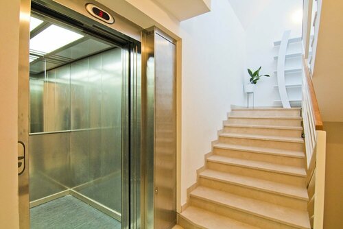 Laura Lux Suites, Prenota Affittacamere Splitska 