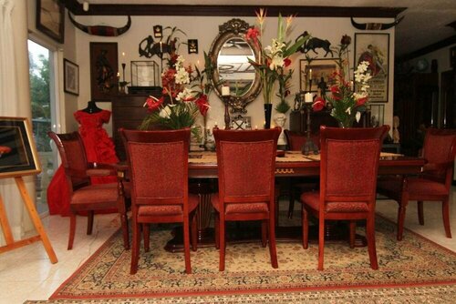 The Wilsons' Shangrila, Reservar Hotel Sibulan Negros Oriental