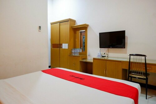 Hotel Bugis by RedDoorz, Rezervați Hotel Hoteluri în Sulawesi cu parcare, Parcare