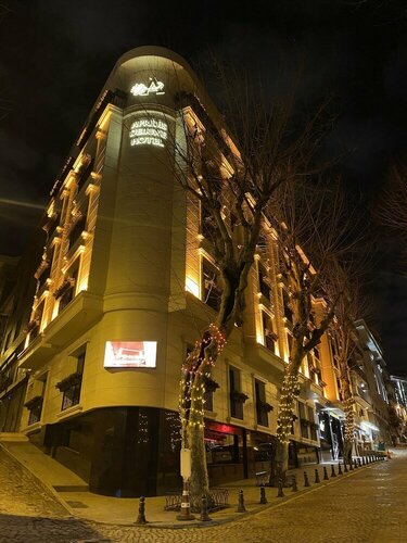 Aprilis Deluxe Hotel, Забронировать Отель Отели Стамбула с парковкой, рядом с Библиотека Стамбульского университета, Парковка