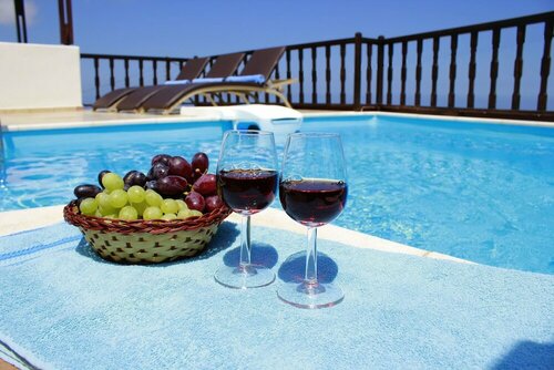 Amerisa Suites & Villa, Забронировать Вилла Тира Santorini Caldera, рядом с Католический кафедральный собор