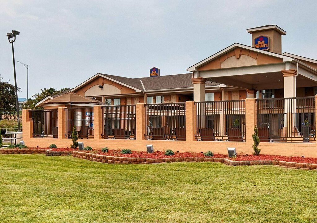 Clarion Pointe