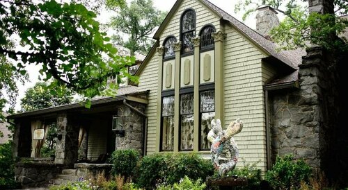 Stonehurst Place Bed & Breakfast, Забронировать Отель Отели и гостиницы Атланта, рядом с Центр искусств Вудраффа, Отель