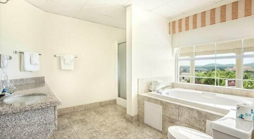 Savannah House Hotel, Забронировать Отель Branson Theatre District Брэнсон