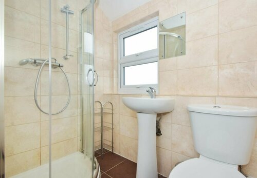 Access Shepherd's Bush, Rezervați Hotel Hoteluri de 3 stele în Merseyside, 3*