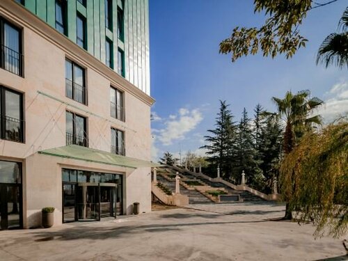 Kutaisi Inn, Забронировать Отель Отели Кутаиси с бассейном, рядом с Колхидский Фонтан, Бассейн