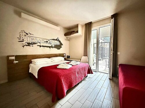 B&B Santa Maria Novella, Забронировать Отель «постель и завтрак» Санта-Мария-Новелла Флоренция, рядом с Церковь Оньиссанти