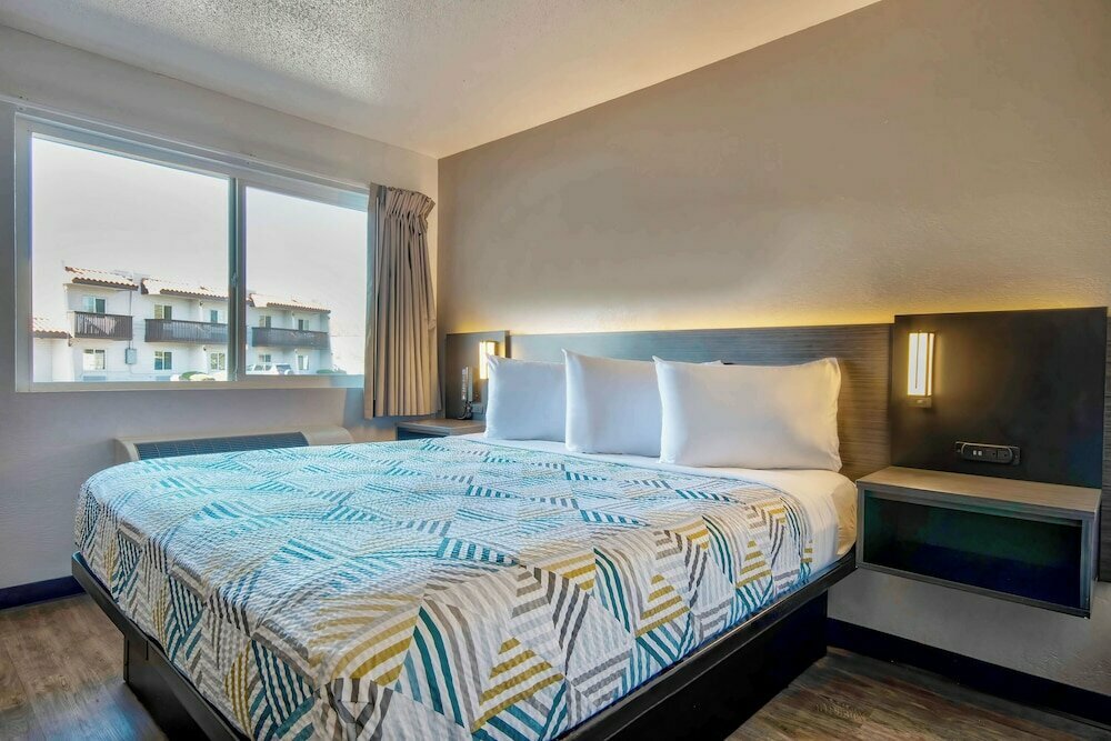 Motel 6