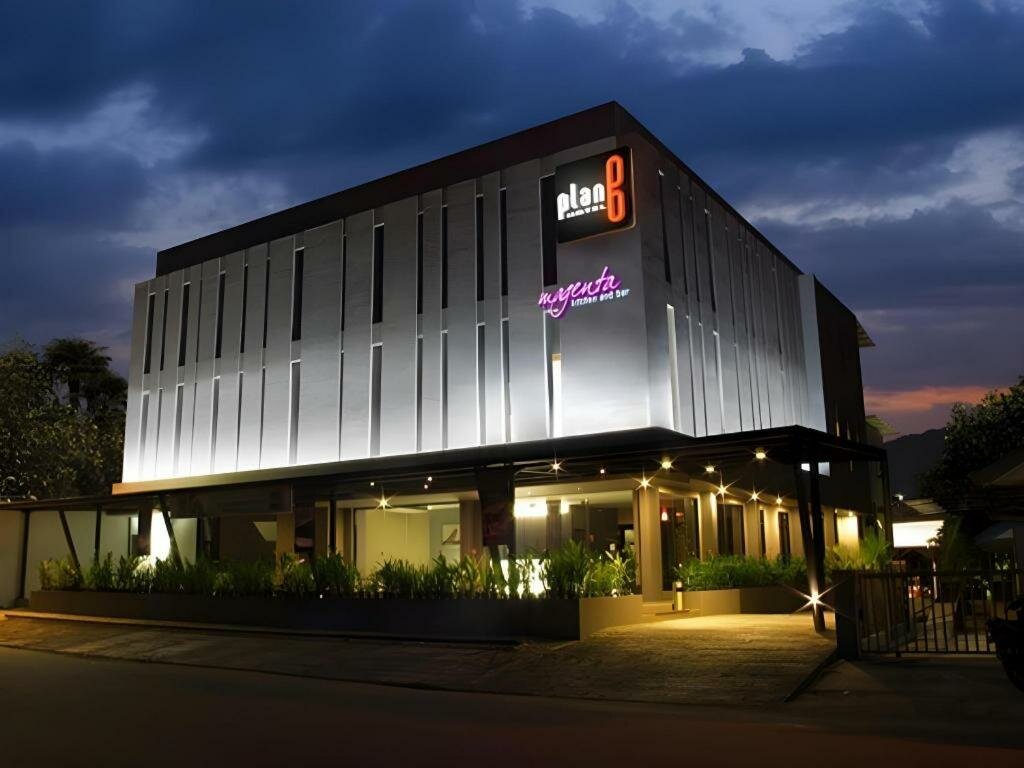 Plan B Hotel