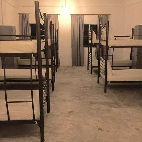 Inari Hostel & Guesthouse, Book Hostel Hotels in Mersing with Parking, Parking