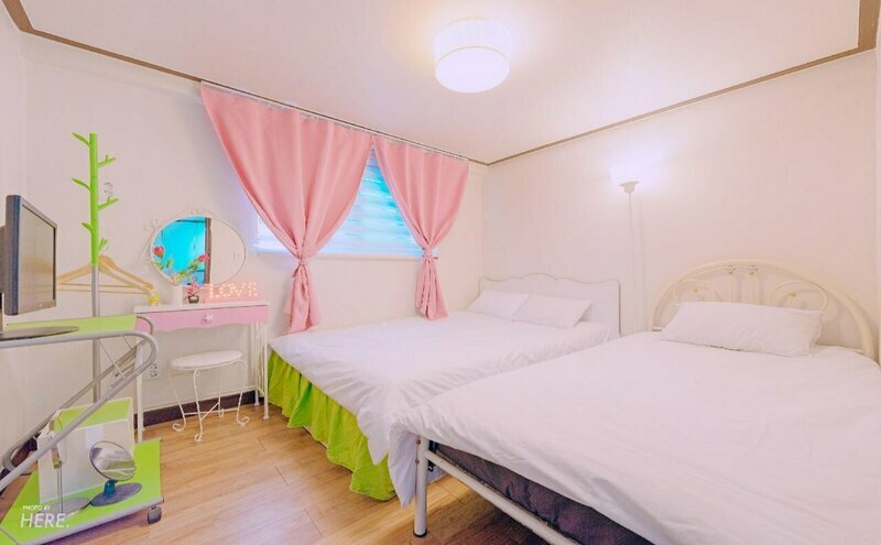Kpopstarz Guesthouse Caters to Women